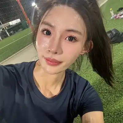 李华